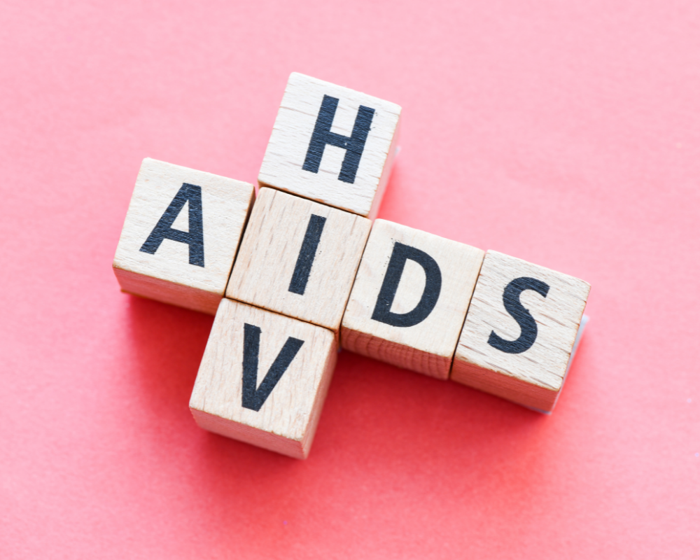 AIDS(HIV) NEDİR? BELİRTİLERİ NELERDİR? NASIL TEDAVİ EDİLİR? 